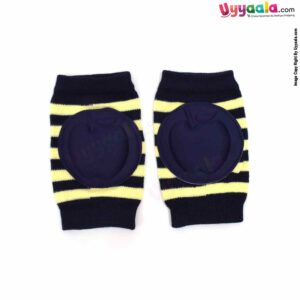 Hosiery Cotton Stretchable Knee Protection Pads for Crawling Babies with Apple Patch Pack of 1 Pair , 6m-2Y Age - Yellow & Navy Blue