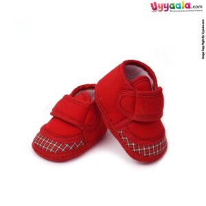Baby cloth shoes for newborn with checks print (0-3M) age