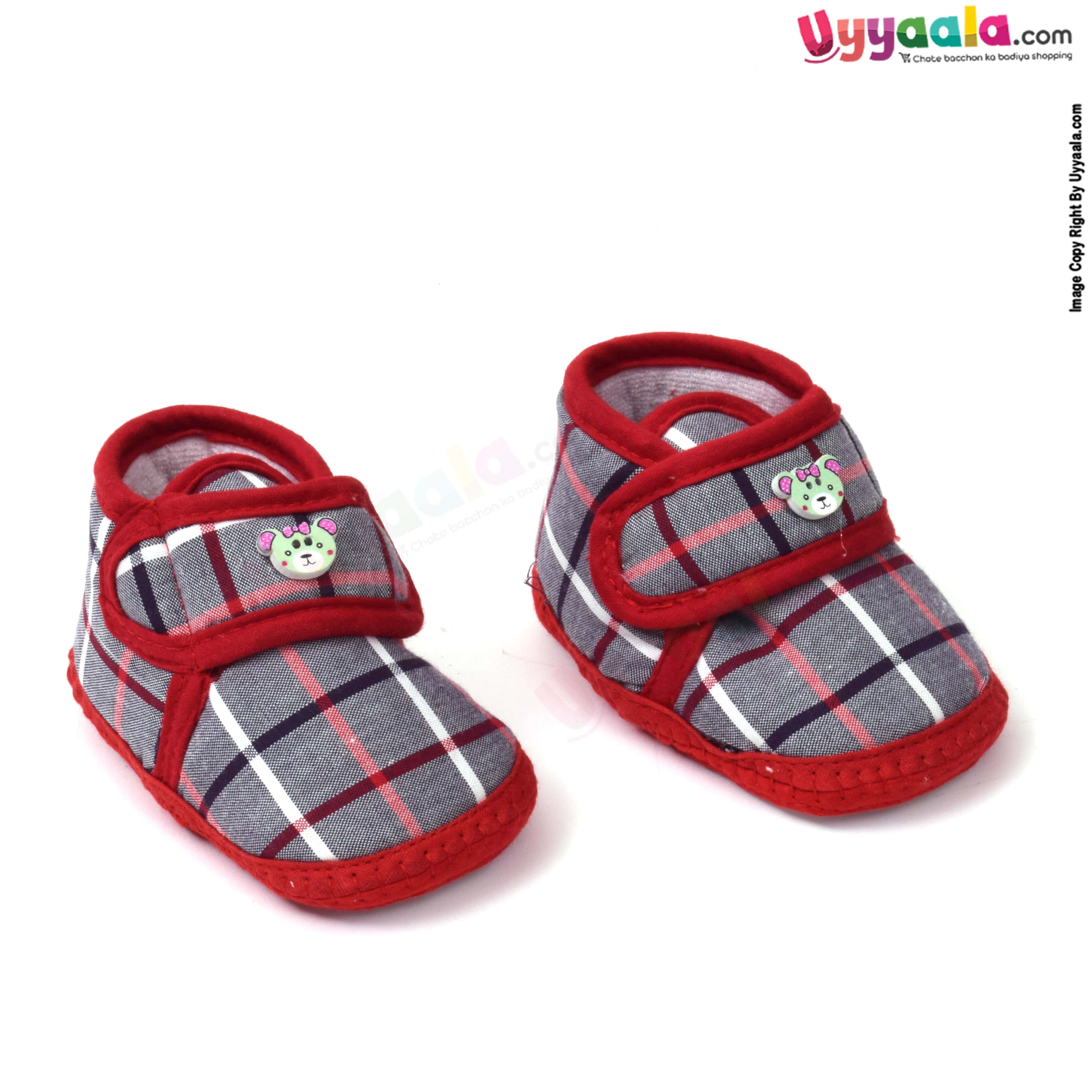 Baby cloth shoes for newborn with bear patch with checks print