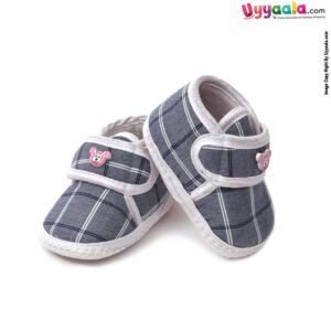 Baby cloth shoes for newborn with rabbit patch, checks print (0-3M)age - grey