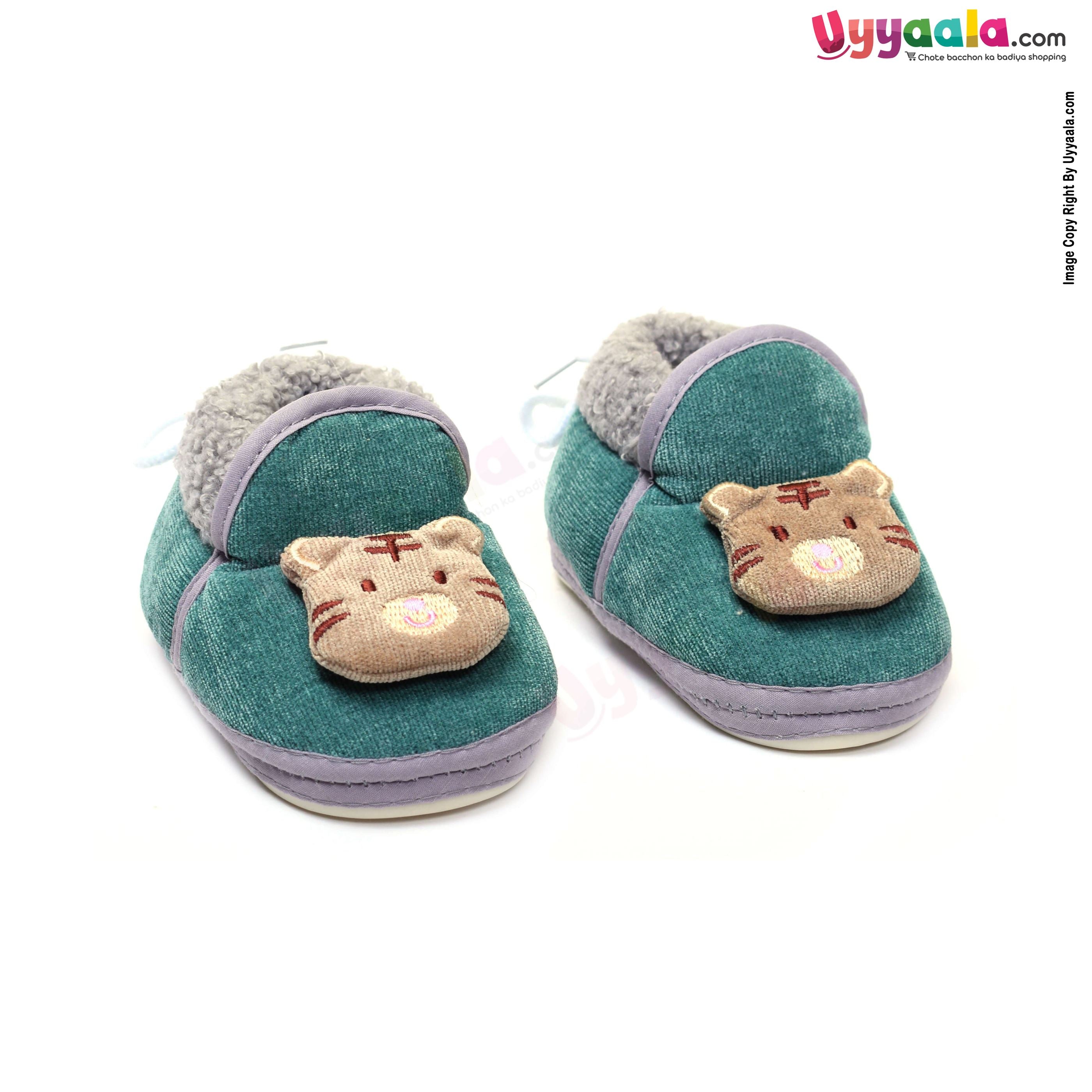 New Born Booties Shoe Model With Cat Character 6-12m Age
