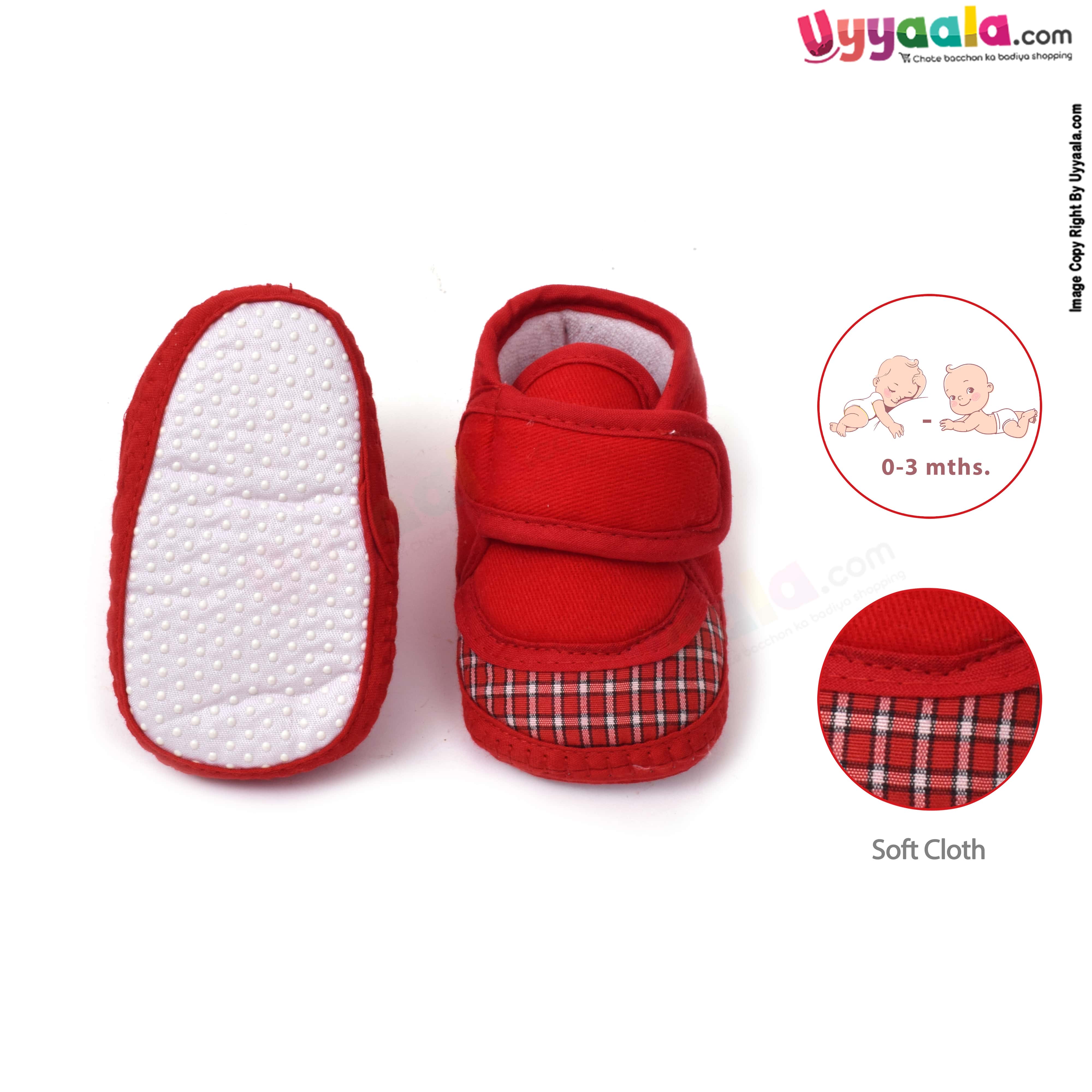 Cloth shoes for newborn babies