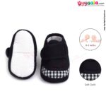 Cloth shoes for newborn babies