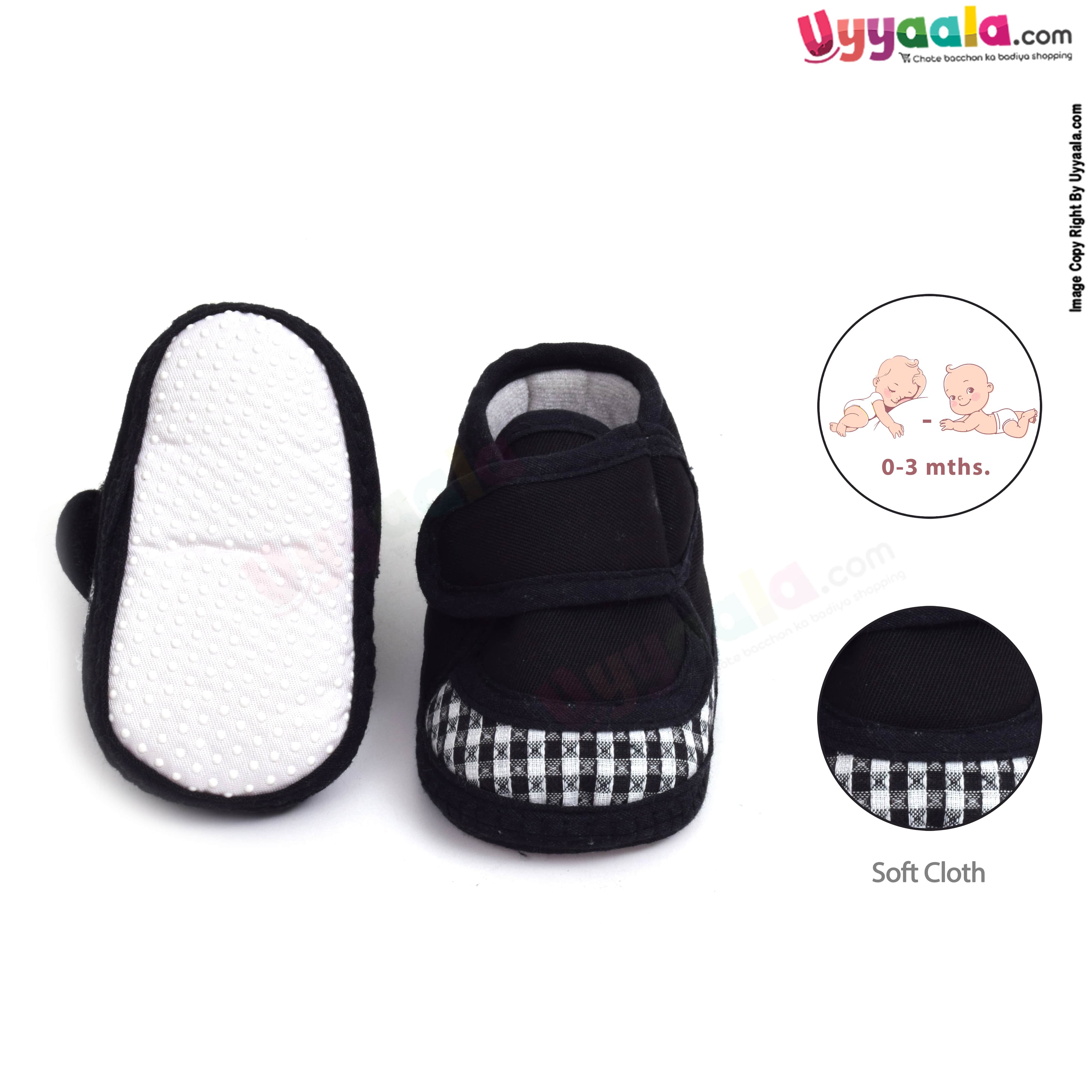 Cloth shoes for newborn babies
